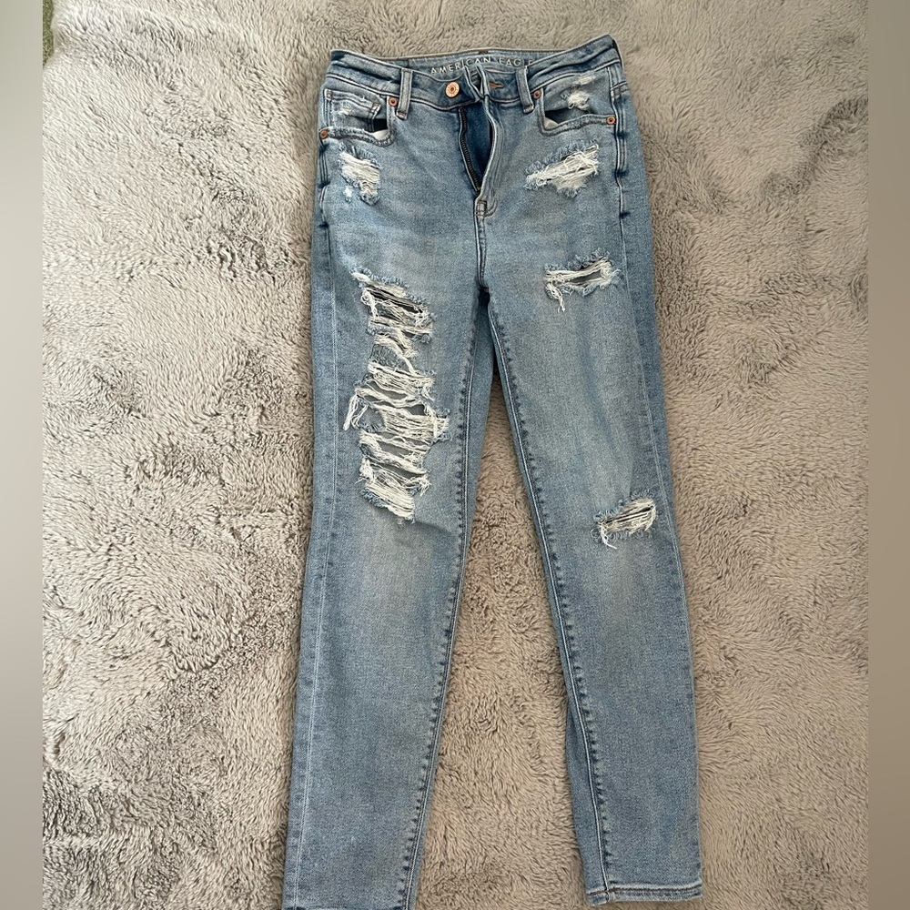 Ripped denim jeans straight leg from American Eagle